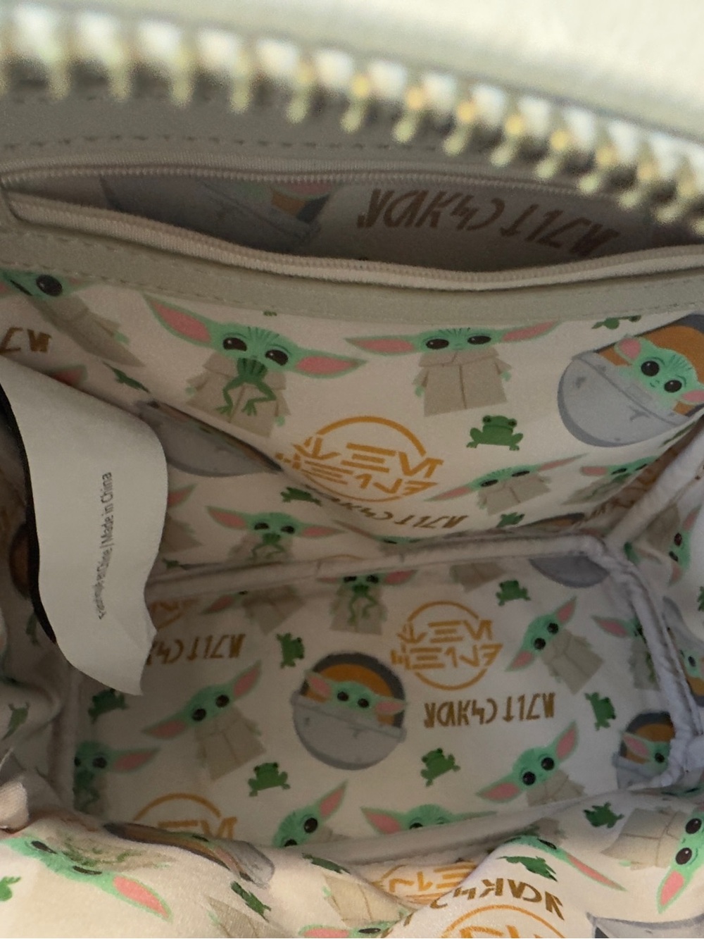 Loungefly Baby Yoda Patterned Interior Bag - Mint Green & Cream - Picture 3 of 4